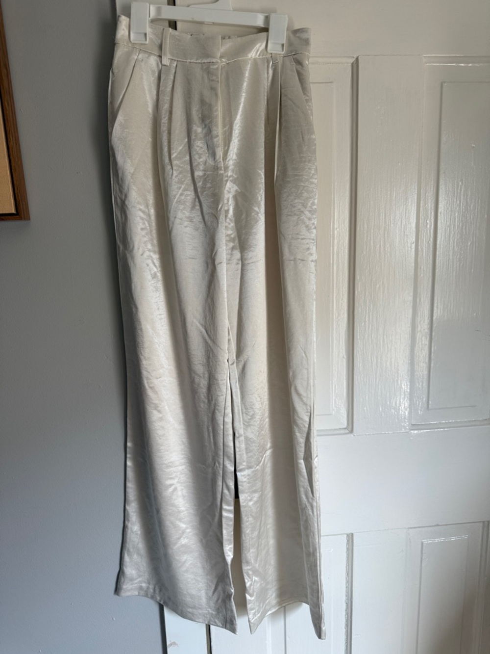 Francesca's Collections Satin Wide-Leg Trousers in Light Cream